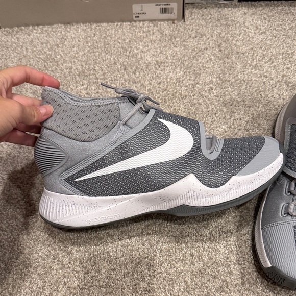 Nike HyperRev Charcoal and White Athletic Basketball Sneakers, Size 10